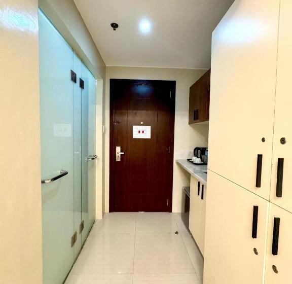 اتاق لوکس با چشم‌انداز شهر, G Square Residences