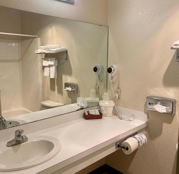Полулюкс, Candlelight Inn & Suites Hwy 69 Near Mcalester