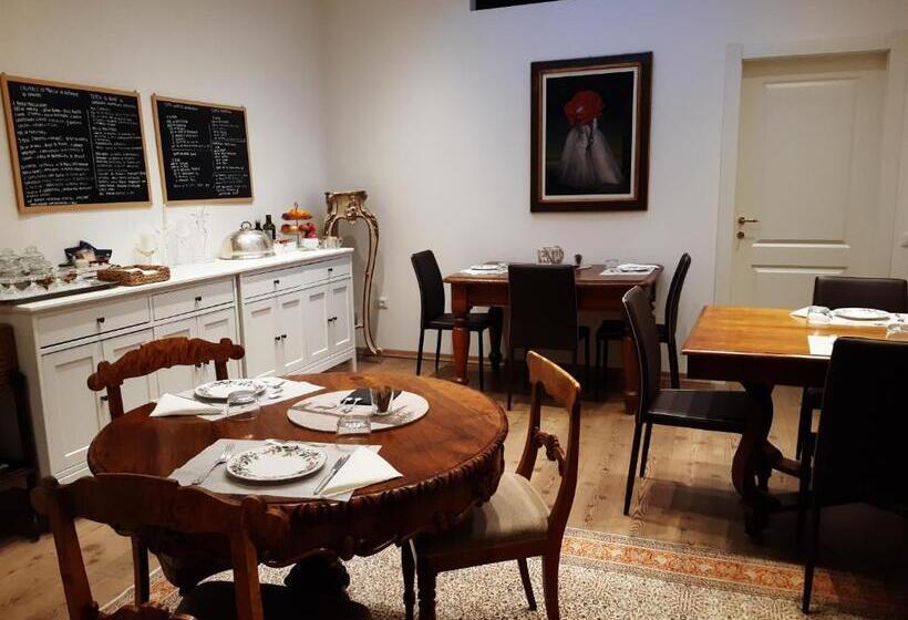 اتاق سوپریور با تخت بزرگ, B&b S. Trinità 18 Suites & Rooms