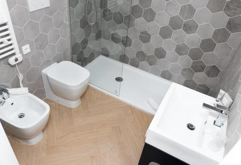 اتاق سوپریور سه تخته, Elisabeth Boutique Rooms