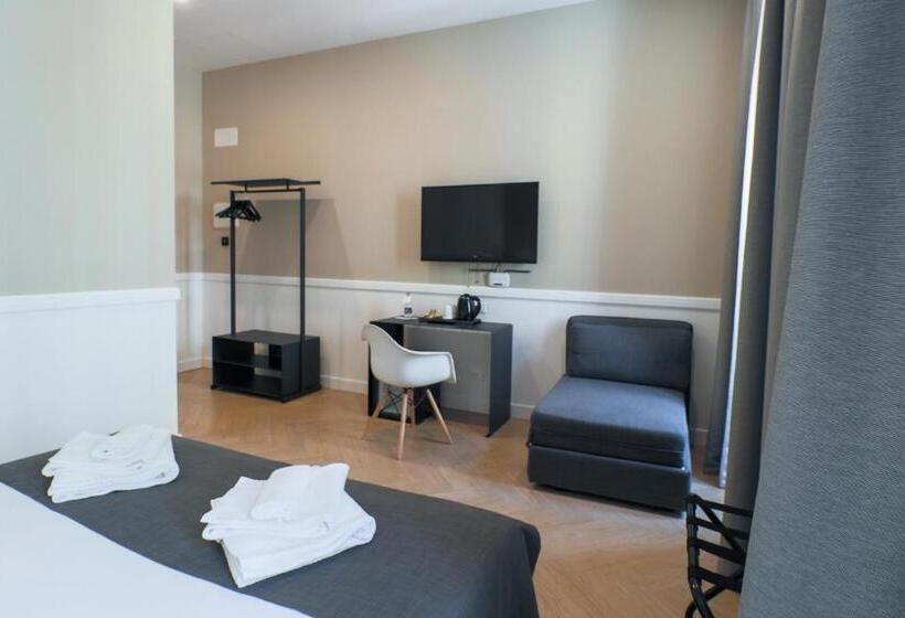 اتاق سوپریور سه تخته, Elisabeth Boutique Rooms