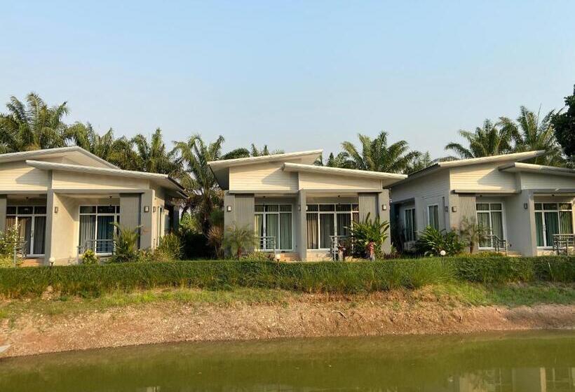 اتاق استاندارد, ร่มปาล์มรีสอร์ท สระบุรี Rompalm Saraburi