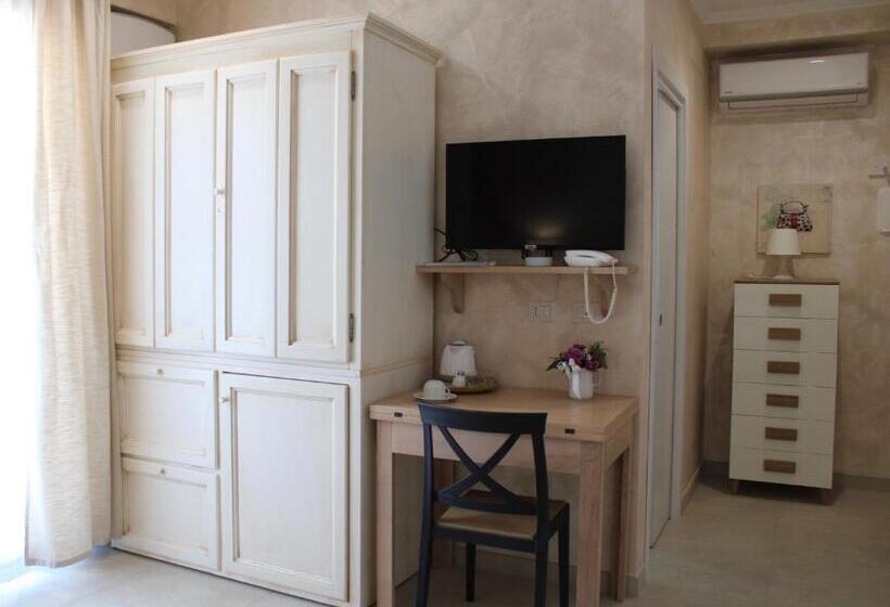 Студио Стандарт с Балконом, Medusa Residence B&b