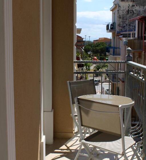 Четырехместный Номер Стандарт Вид на Море, Medusa Residence B&b