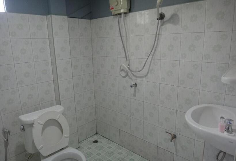 Студио Стандарт Вид на Бассейн, P Un House