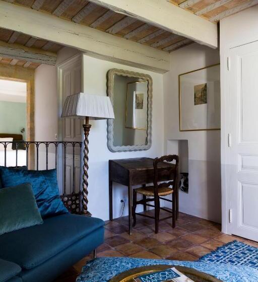 Deluxe Suite King Bed, Le Domaine Des Oréades