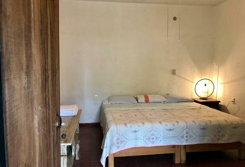 اتاق استاندارد با تخت بزرگ, Posada Teopanco