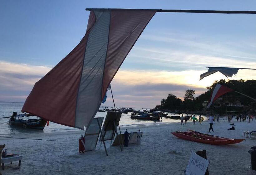 Семейный Номер Вид на Море, Forra Pattaya Beach Front Bungalow