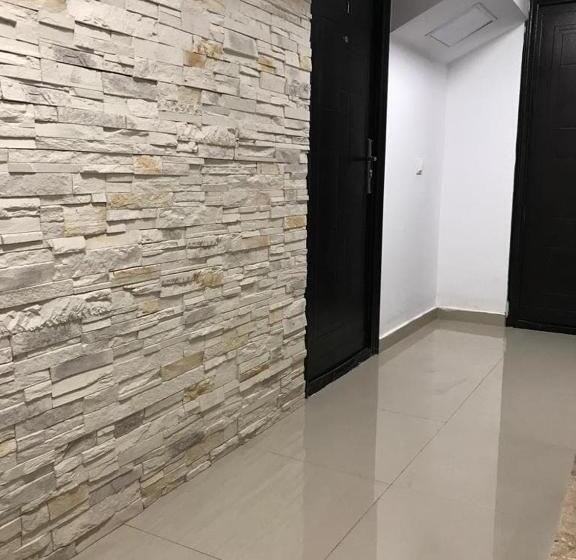 استودیوی استاندارد, Regim Hotelier Pietonală