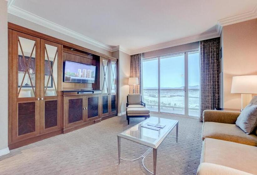 آپارتمان 2 خوابه, Stripviewsuites At Signature