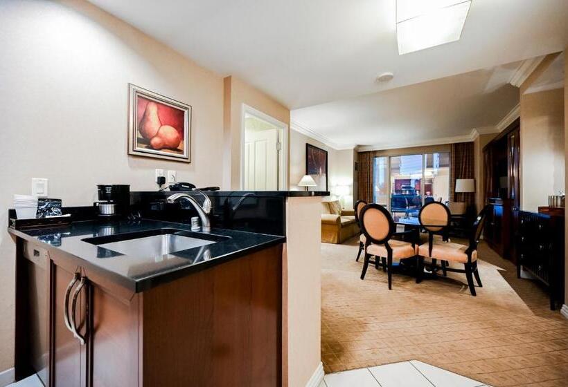 سوئیت 2 خوابه, Stripviewsuites At Signature