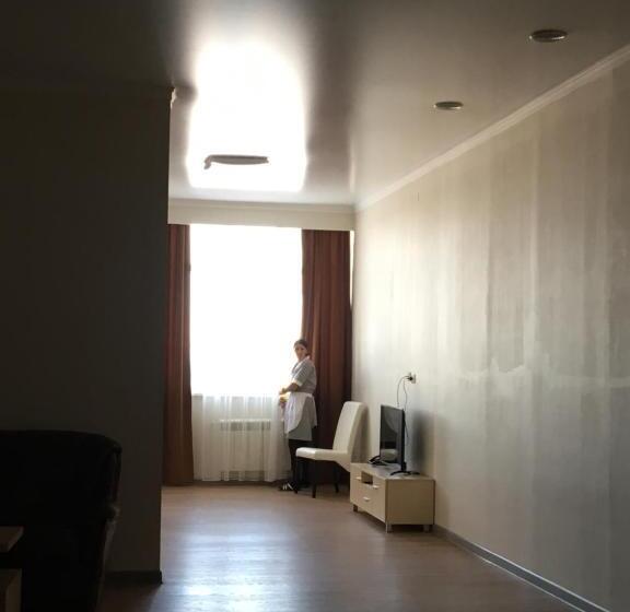 سوییت, Baitau Hotel Aktobe