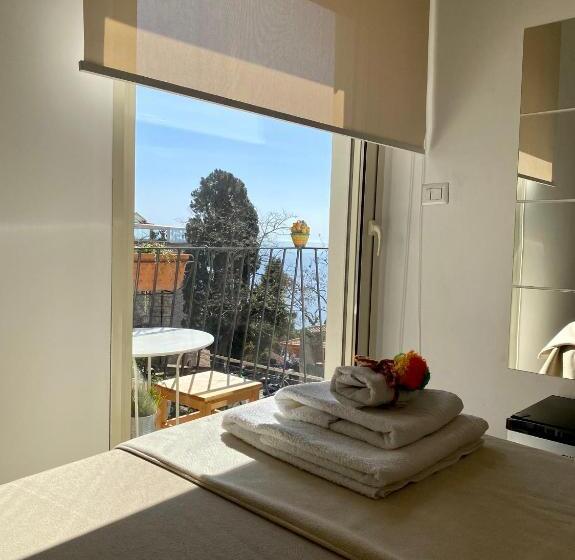 Standard Room with Balcony Side Sea View, Chiaro Di Luna