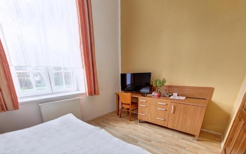 اتاق استاندارد, Penzion Tillerova Vila