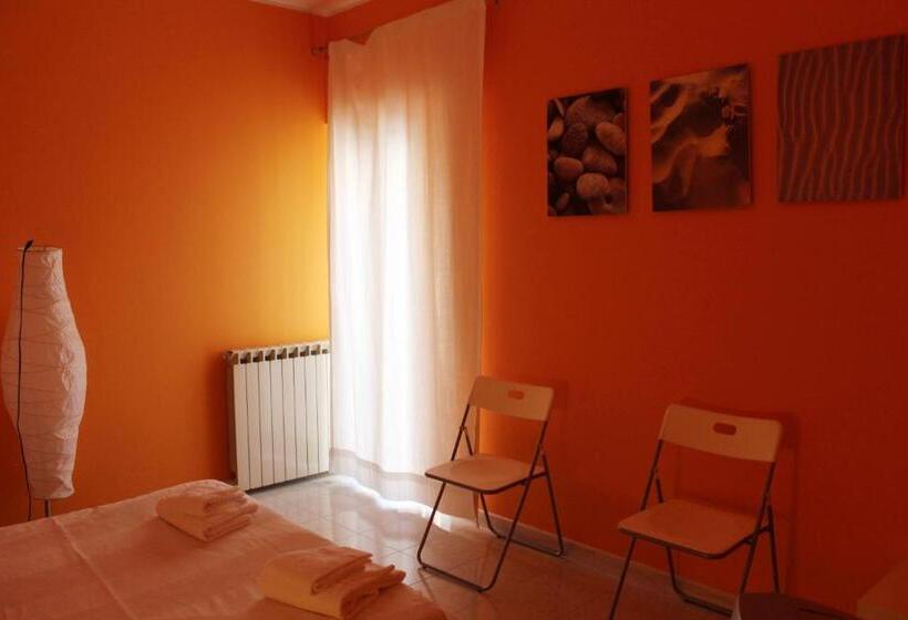 اتاق استاندارد با سرویس بهداشتی مشترک, B&b Flaiano