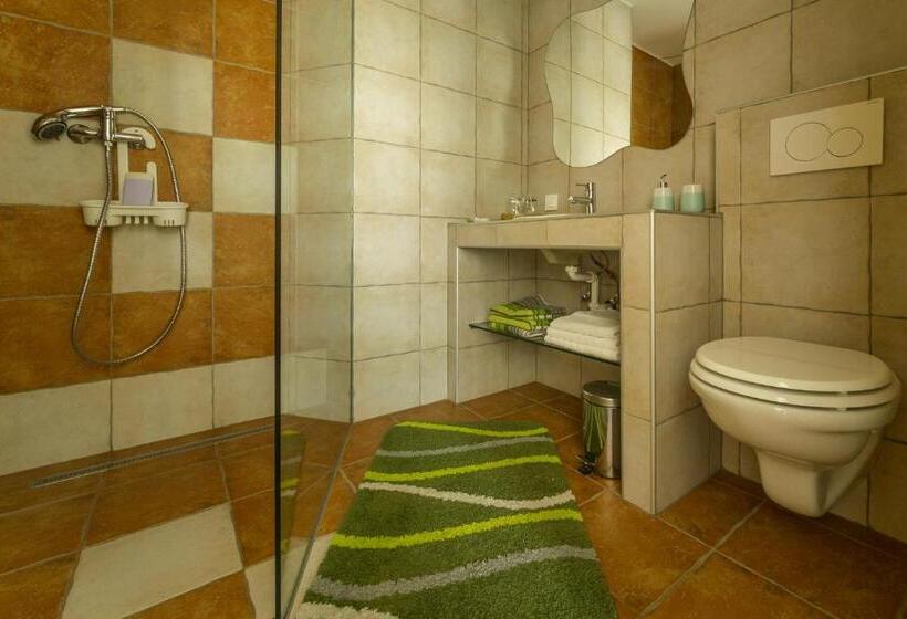 اتاق استاندارد سه تخته با بالکن, Aparthotel Pr  Jakapč