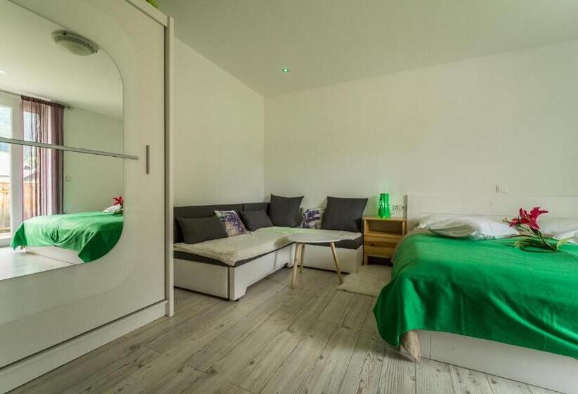 اتاق استاندارد سه تخته با بالکن, Aparthotel Pr  Jakapč