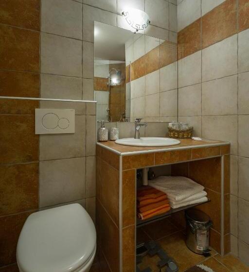 اتاق استاندارد چهارنفره با چشم‌انداز باغ, Aparthotel Pr  Jakapč