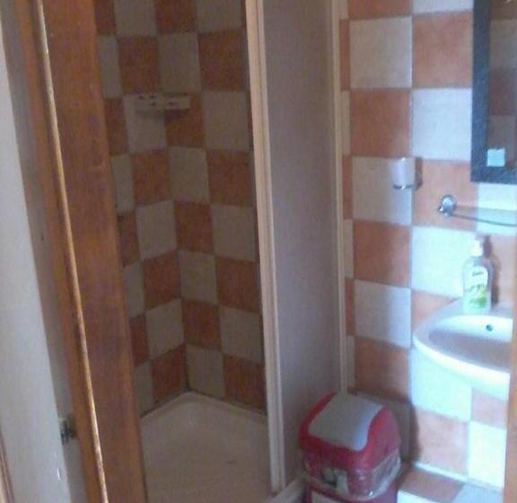 اتاق استاندارد چهار تخته, Fenyő Panzió