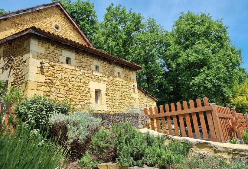 اتاق سوپریور, Le Clos De La Canéda