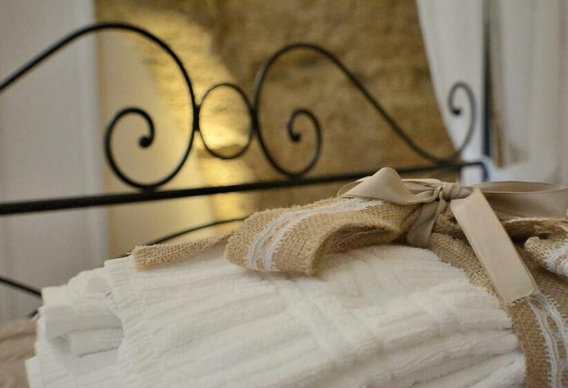 اتاق لوکس, B&b Fontana La Stella