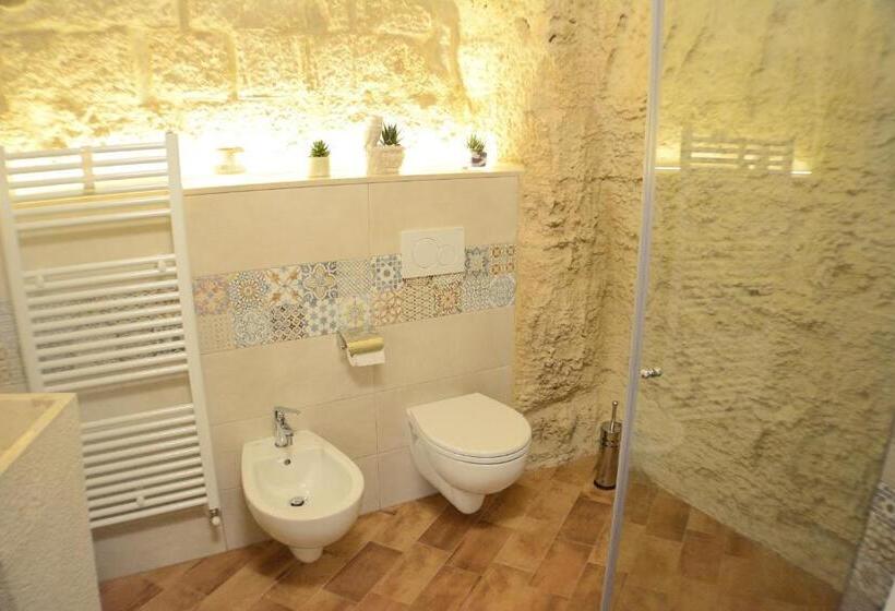 اتاق لوکس, B&b Fontana La Stella
