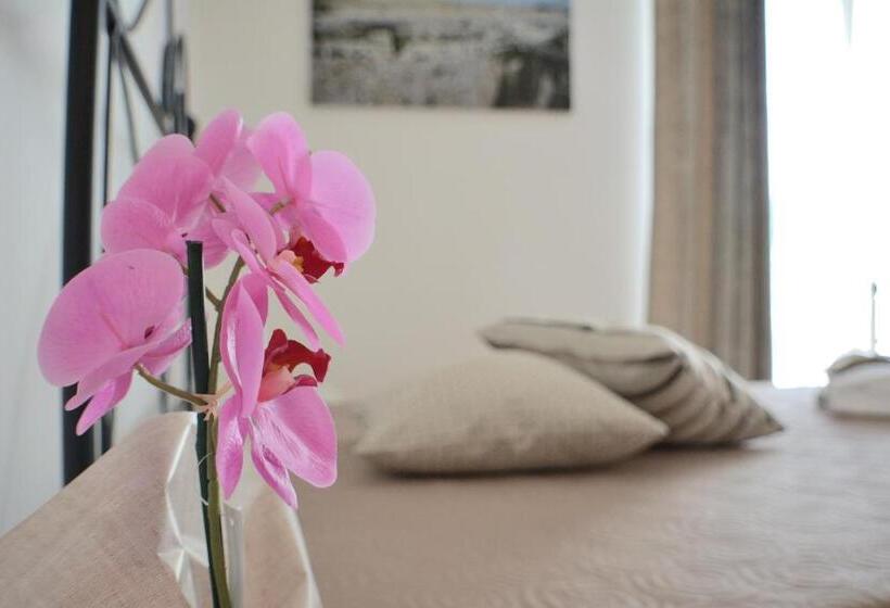 اتاق لوکس, B&b Fontana La Stella