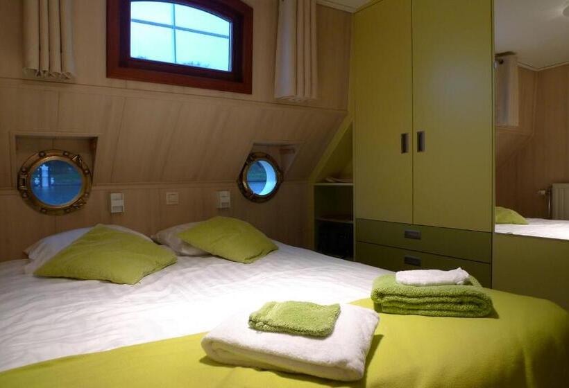 Номер Стандарт, B&b Barge Johanna