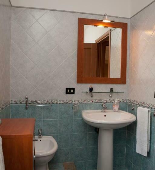اتاق استاندارد سه تخته با بالکن, B&b Casa Mauro