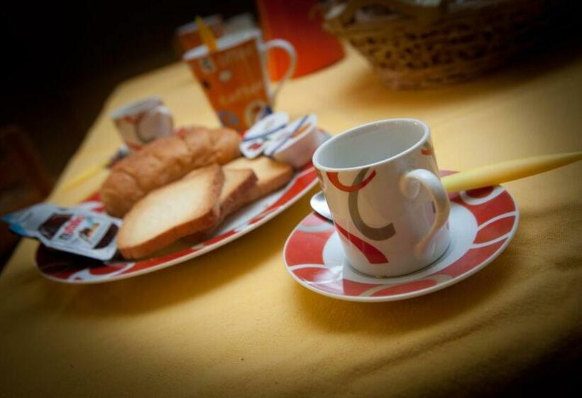 اتاق استاندارد سه تخته با بالکن, B&b Casa Mauro