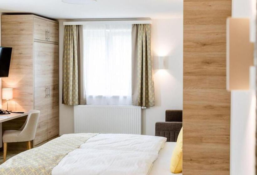 Семейный Номер, R&r Residenzen