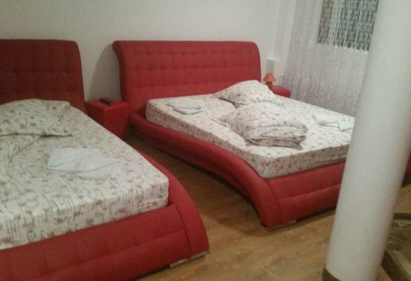 스탠다드 발코니 룸, Camere De Inchiriat La Tuguiata