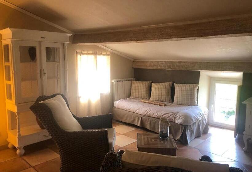 Номер Стандарт, Restaurant Et Chambres D Hôtes La Ferme De Cornadel