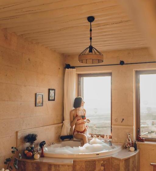 اتاق استاندارد با وان آب گرم, Peristyle Cave Cappadocia  Special Class