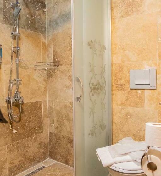 اتاق لوکس, Grand Elite Cave Suites