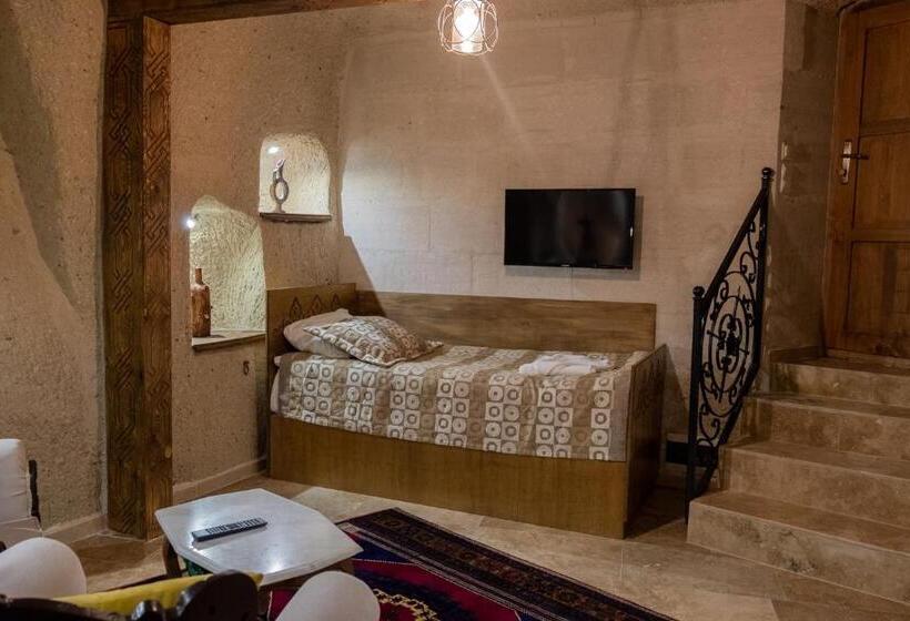 سوییت سوپریور, Grand Elite Cave Suites
