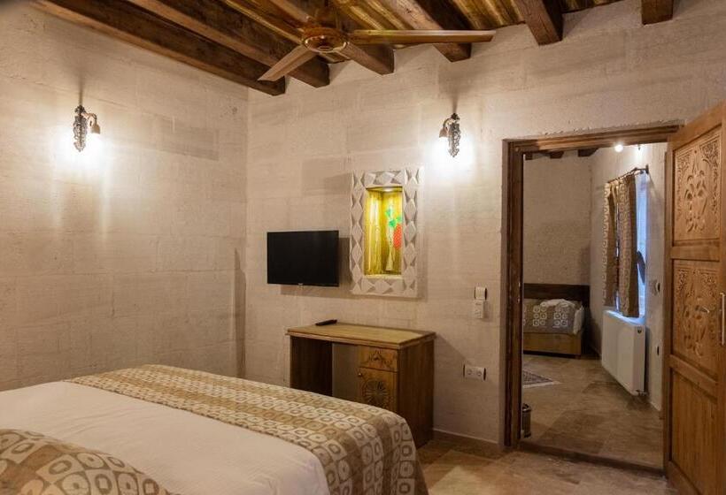 سوییت خانوادگی, Grand Elite Cave Suites