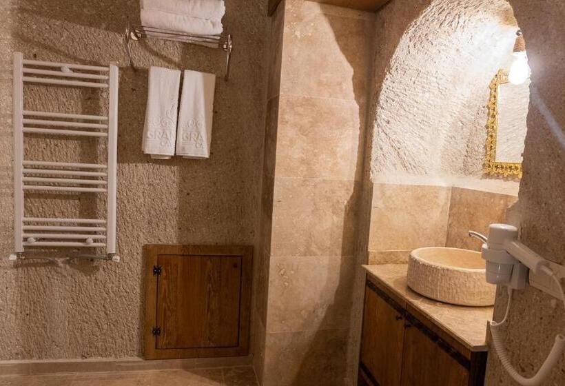 اتاق استاندارد با تخت بزرگ, Grand Elite Cave Suites