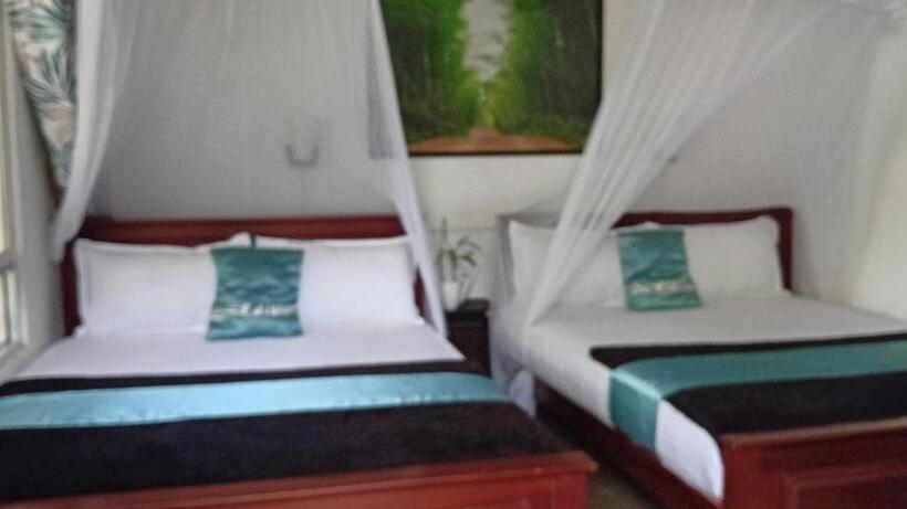 Quarto Familiar, Ella Green Stay