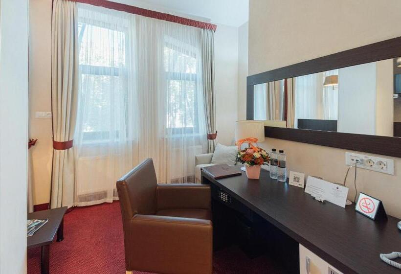 سوییت جونیور, Boutique Hotel Palais Royal