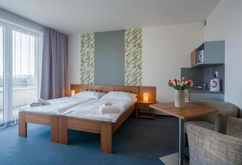 Pokój Standard Trzyosobowy, Garni Hotel Třeboň