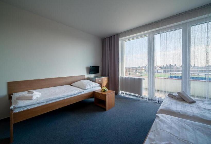 Номер Стандарт Трехместный, Garni Hotel Třeboň
