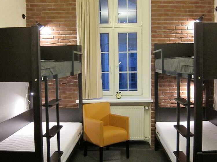 Четырехместный Номер Стандарт, Hostel Wratislavia