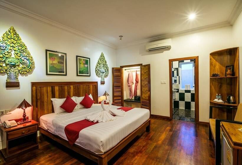 اتاق لوکس با چشم‌انداز استخر, Asanak D Angkor Boutique
