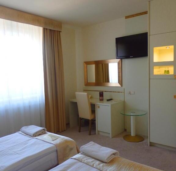 Семейный Полулюкс, Court Wellness&spa