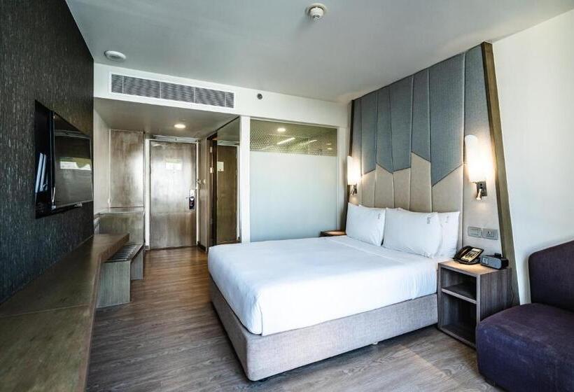 اتاق سوپریور با تخت دو نفره بزرگ, Holiday Inn Express Bangkok Sukhumvit 11, An Ihg