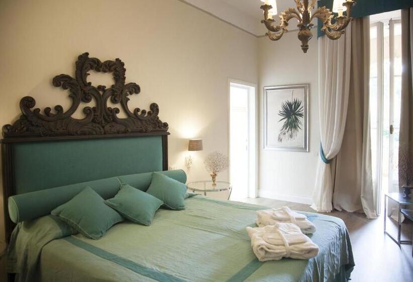 Classic room with balcony, Villa Maremonti