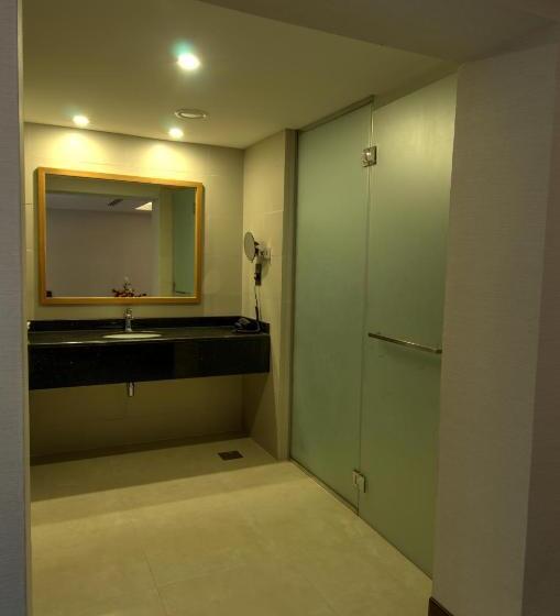 اتاق استاندارد یک نفره, Ramee Dream Resort
