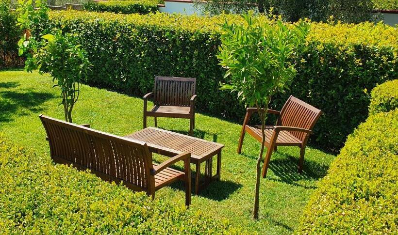 غرفة قياسية رباعية مطلة على الحديقة, Agriturismo La Rondine