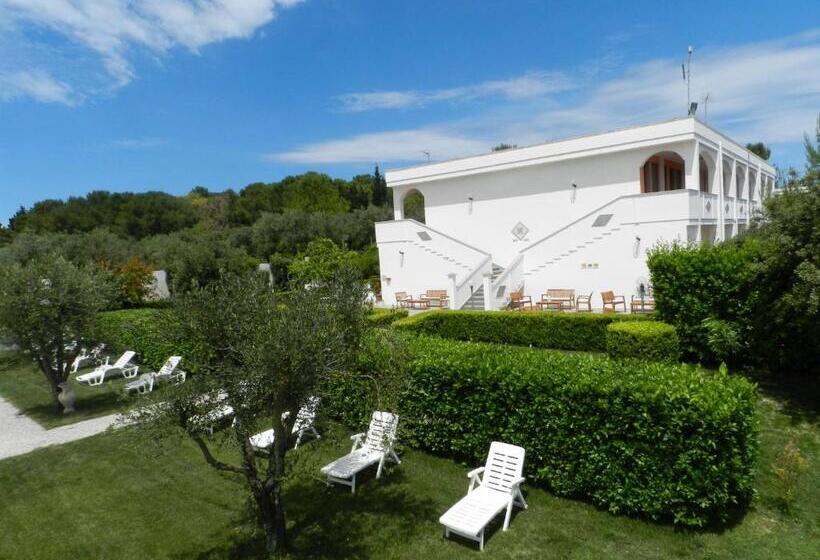 غرفة قياسية رباعية مطلة على الحديقة, Agriturismo La Rondine